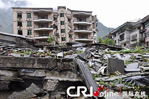 汶川地震10年：辛苦了！含着眼泪奔跑的人