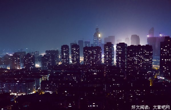 这些发生在城市夜晚的小故事，你一定没看过……