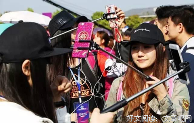 在一段关系里离不开对方的，是弱者