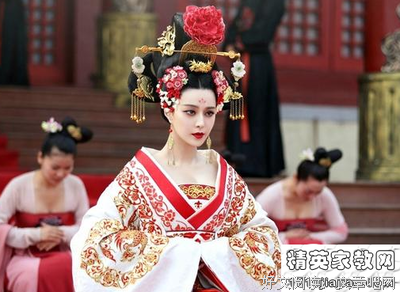 关于以泪洗面的语句