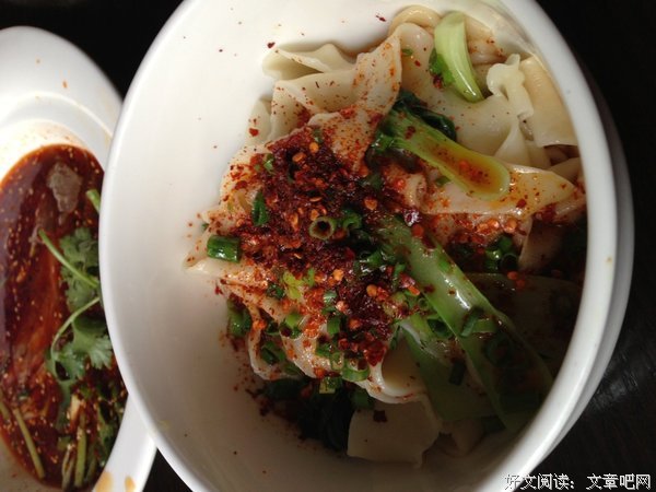 油泼辣子鸡，秦始皇为它的味道创造了一个唯一的字