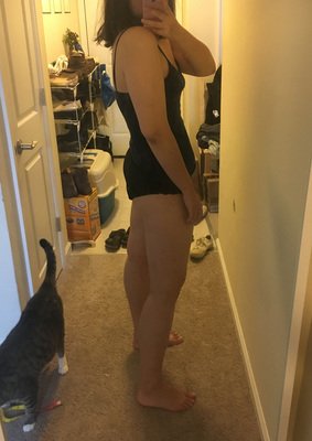 别和100斤以上的女生谈恋爱。