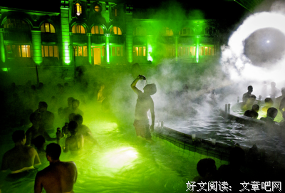 罗马人把洗澡这件事发展到登峰造极，你今天能想到的最豪华的洗浴