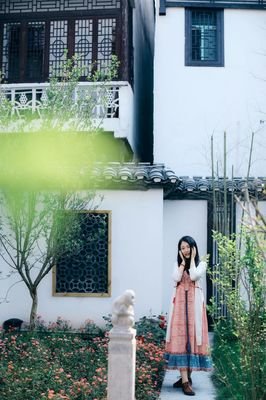我开了一家民宿，住过200位作家
