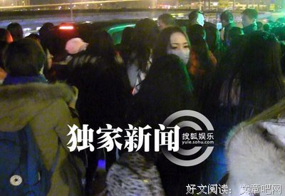 反转！亲妈被小三带人围堵，说她才是十几年前奶奶认可的正房...