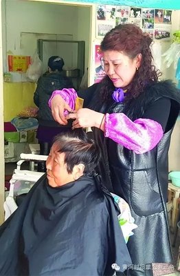 24岁女演员理发遇害：生为女儿，请对我好一点