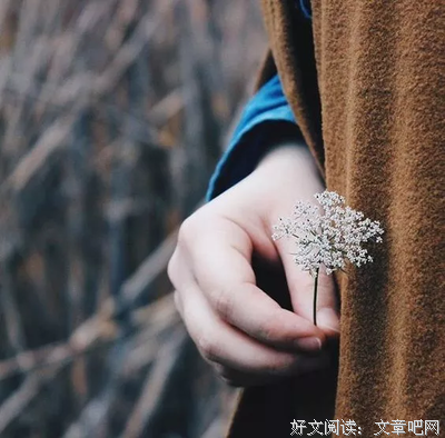 伸出你的无名指与小指，就能看出你是怎样的人