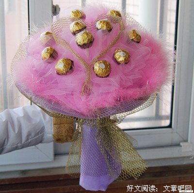 《玫瑰与紫杉》读后感10篇