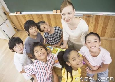 老师当着全班取笑一个学生，但看了他档案后震惊了....