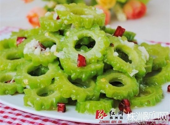 大夏天的，来碗“凉拌苦瓜”