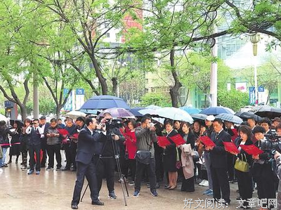 【朗诵】在雨中