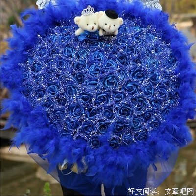 误以为女友送的某大牌T恤是地摊货,生日反手还她条几十块的小短裙
