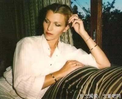 60岁拍裸照，63岁拍孕妇照，还培养出一个身价200亿的儿子！这个妈
