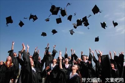 比房价先崩溃的，是年轻人的生活