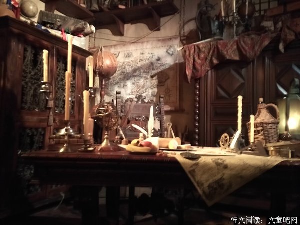 上海迪士尼摸屁股事件：流氓父母，养不出有教养的孩子！