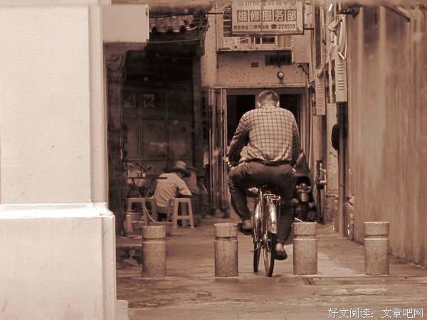 小城故事读后感精选10篇