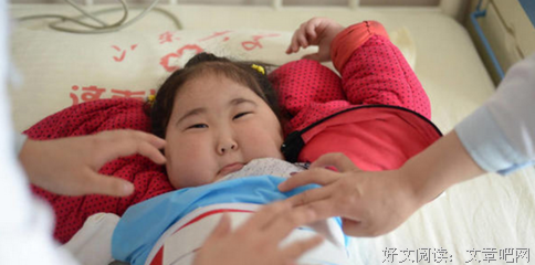 4岁宝宝看到爸爸遗照开心叫喊，背后的真相让无数人泪目......