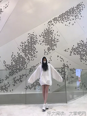 张馨予军婚，嫁给爱情的她仿佛变成了小女孩