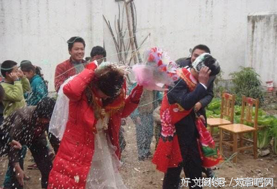 与闺蜜反目成仇后，我嫁给了她弟弟