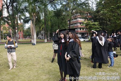 留美女硕士归国救母：子欲养时你在天边