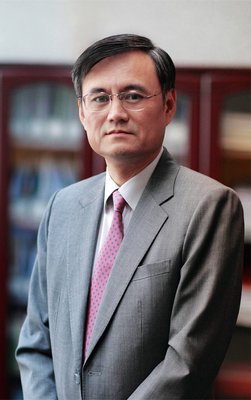 26岁哈佛博士，27岁清华院长，朱总理都敬仰不已的真正高富帅！但