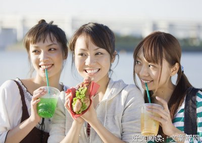 关于爱是物得个天觉人的友谊。的优美句子