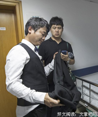“小伙儿为白血病女友办病房婚礼”：早点遇见你，余生都是你
