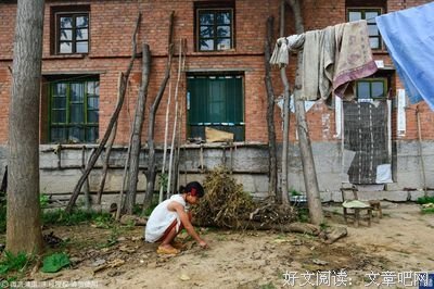 没钱的男人，活得最委屈