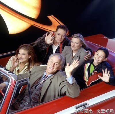 《歪星撞地球 第一季》影评精选10篇