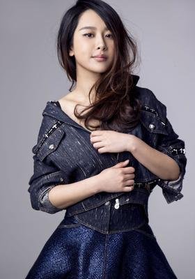 杨紫：长相不出众的女演员，为什么要学Angelababy当流量小花？
