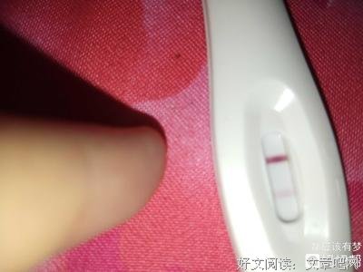 对不起，跟你谈恋爱一个月，我已经腻了。