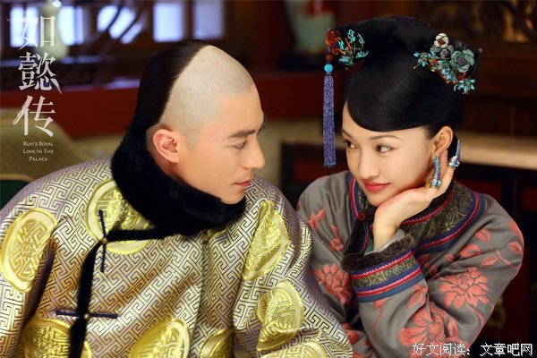 《如懿传》：霍建华掀起盖头的那一刻，周迅的媒婆妆哪里像新娘？
