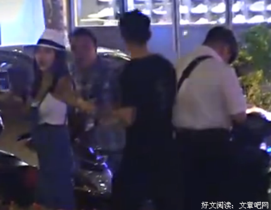 和女生牵手的正确姿势，一次让她爱上你