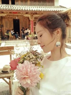 她出轨邓超，被演艺圈封杀8年，如今生活的让孙俪都嫉妒！