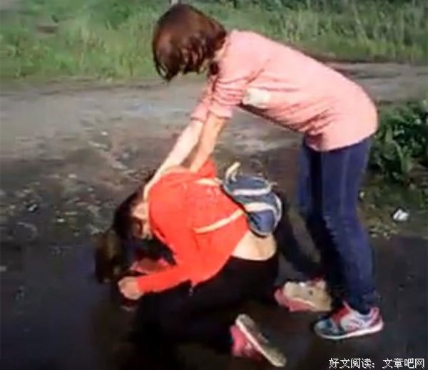 14岁少女彻夜未归，被7人轮流侮辱拍裸照！！校园霸凌没有一个人能