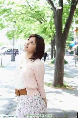 《倪翔起成就声并以大》的句子