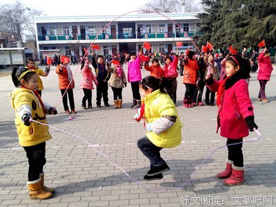 我跳着躲开，不让你看见我眼底的心慌 | 李剑 · 郑在读诗