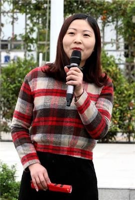 荣凤婷：十六岁的妈妈 | 就读这篇