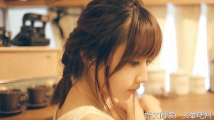异性相处，女性经常有这样的表现，潜台词：已经爱上了你