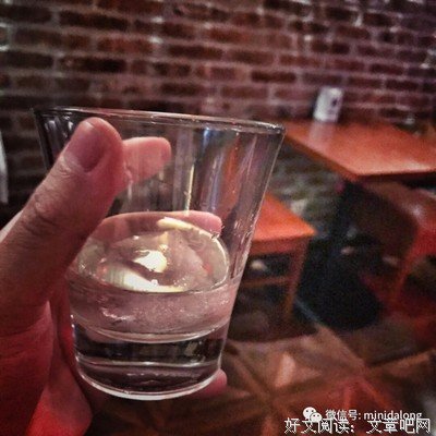 年轻人，我劝你没事多存点钱 | 大龙的睡前悄悄话