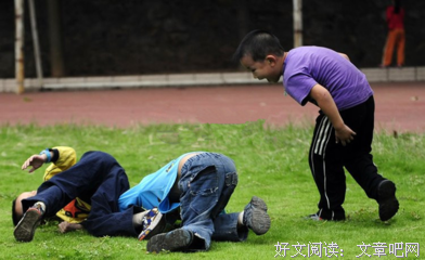 爸爸，后妈总是打我（全）