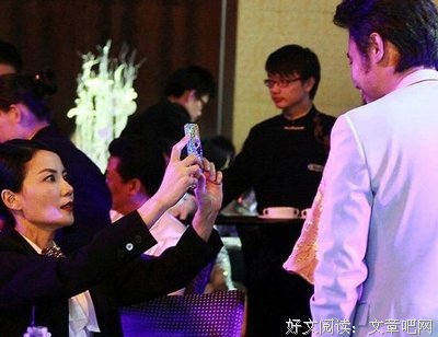 吴秀波，让我想起20年前王菲的一首歌。