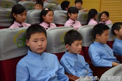 关于朗读者——无声的文字，有心的触动的句子