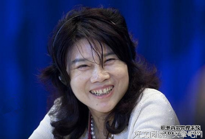 如何委婉的暗示别人帮你拍张照？