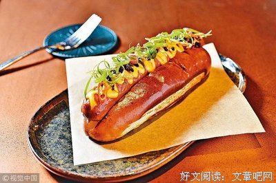街边两块钱一根的烤肠，里面到底是什么肉？
