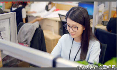 25岁的乔欣让我明白：一个姑娘的自我成长比成功更重要