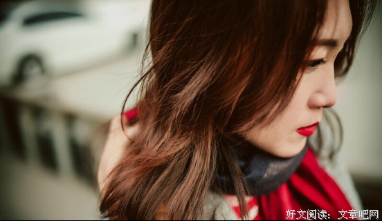 斜杠青年李诞，文案里写满了90后对现实的戏虐