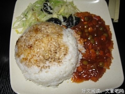 谁来举报下Baby的食量！连吃3只猪扒包1盆红烧肉真的假的?