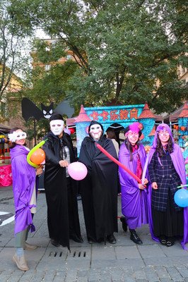 万圣节狂欢夜，教你做个可爱的鬼！
