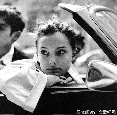 ▷我还是那么没有出息，处处留意你的消息。
